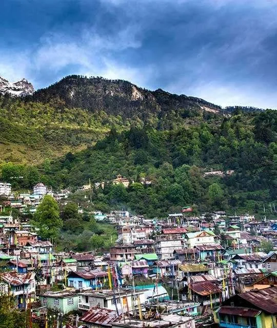 9 Nights 10 Days Darjeeling Gangtok Lachen Lachung Tour Package